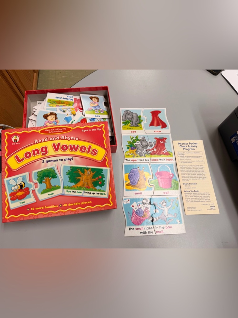 Vowels Matching Puzzle Game for Kids - Red
